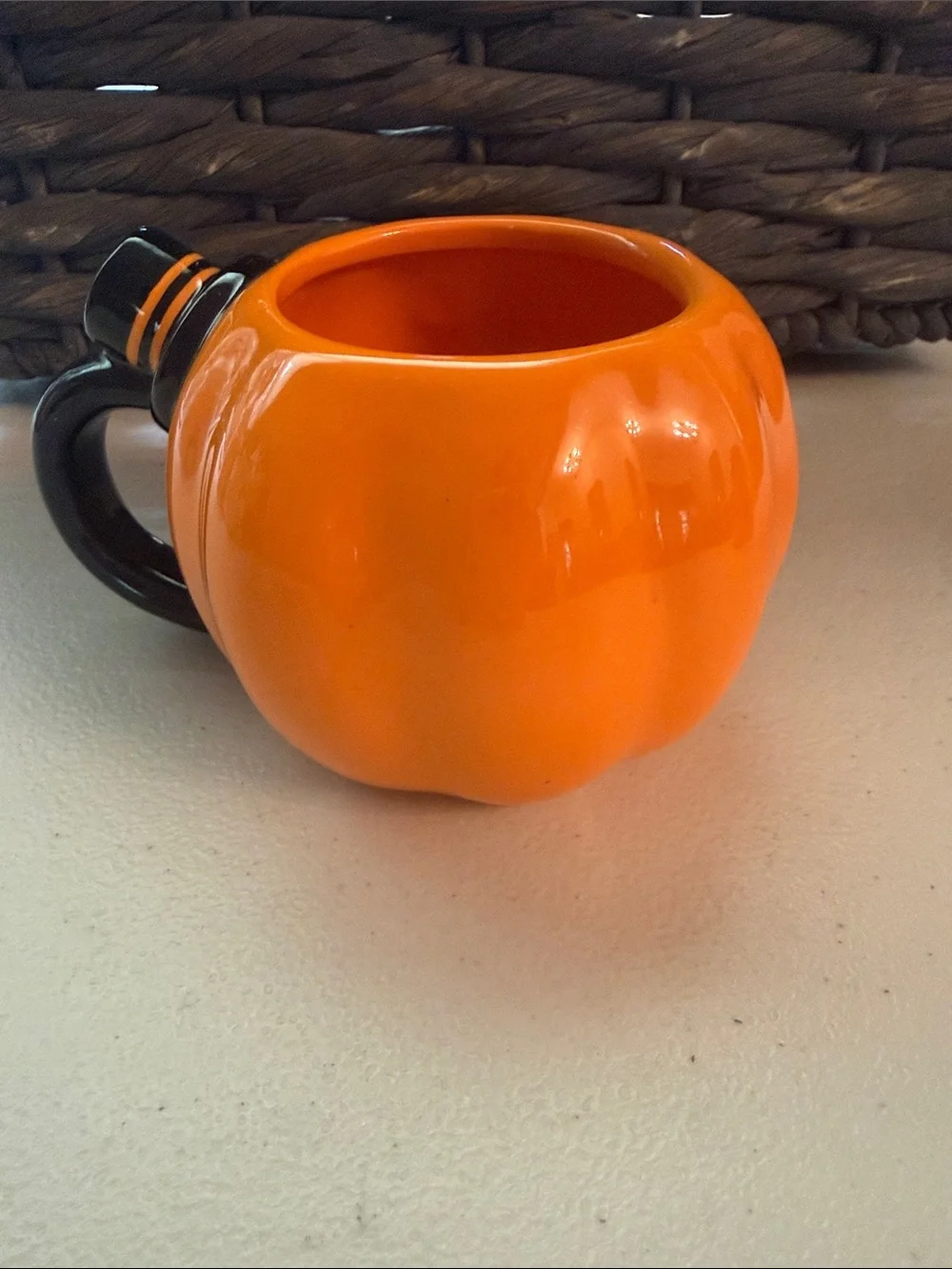 Hyde & EEK! festive ceramic